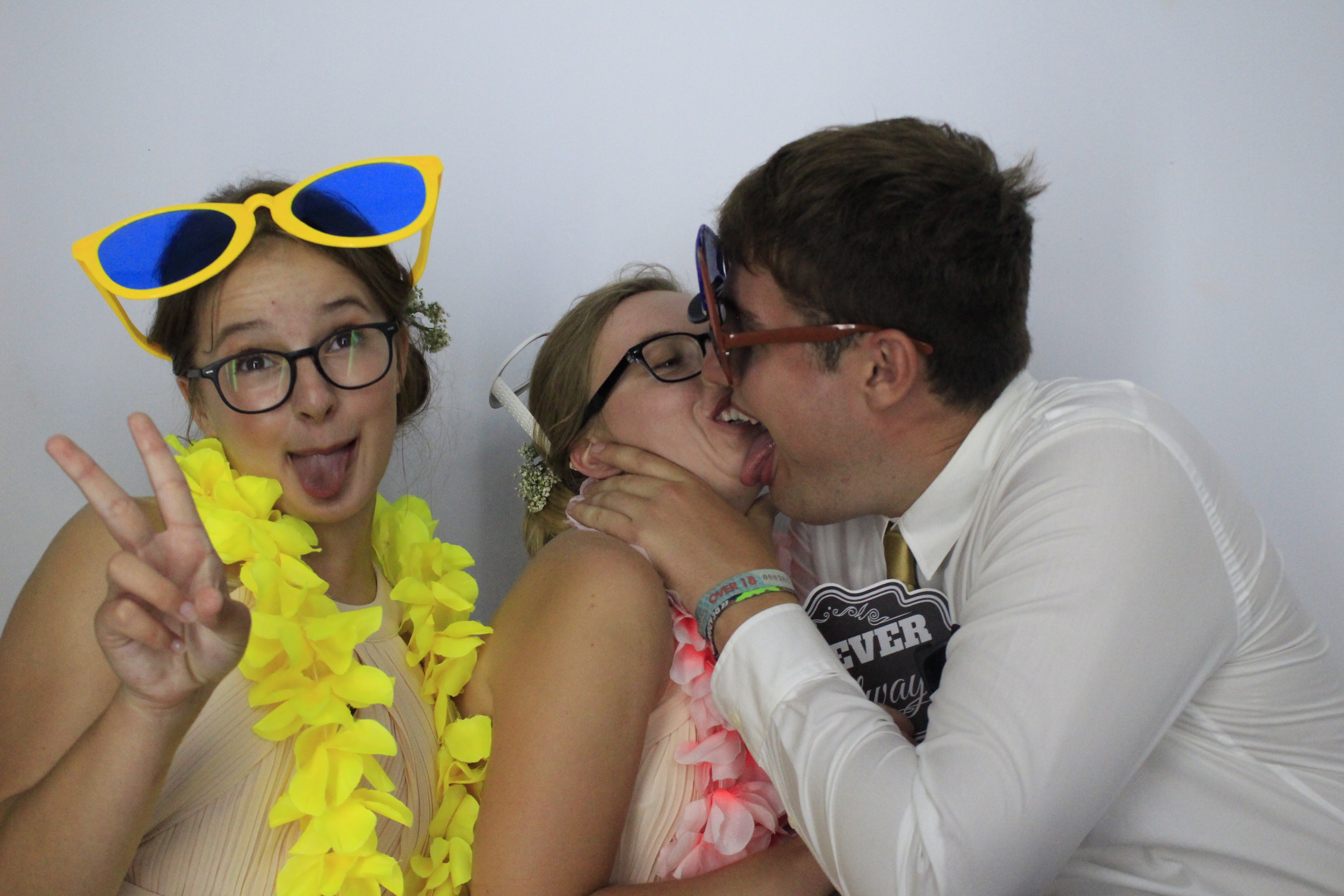 Katie & Charlie's Wedding | View more photos from the event at gallery.myphotoboothexperience.co.uk/u/MyPhotoBoothExperienceLtd/Katie-Charlies-Wedding